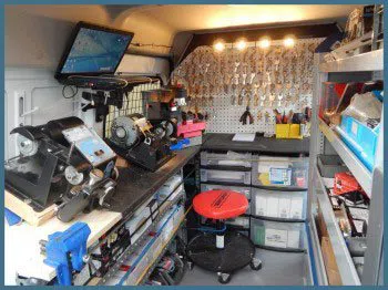 Safe Key Shop Austin, TX 512-524-3347 - 2-mobile-locksmith